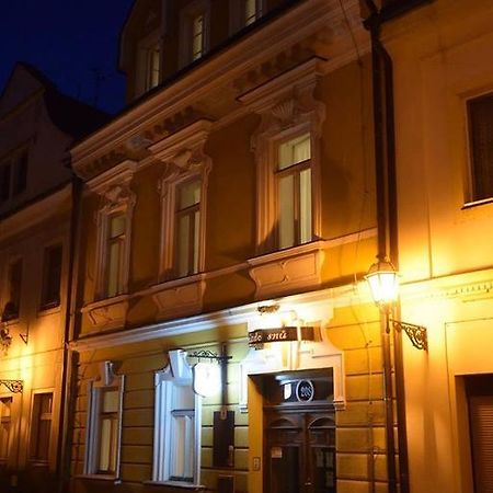 Hnizdo Snu Hotel Hradec Kralove Luaran gambar