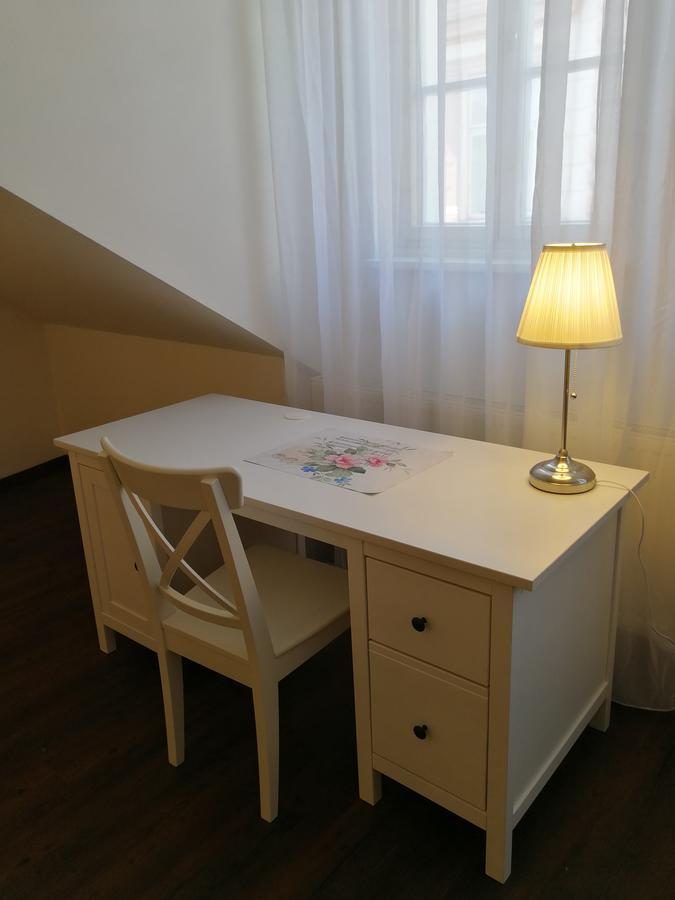 Hnizdo Snu Hotel Hradec Kralove Luaran gambar