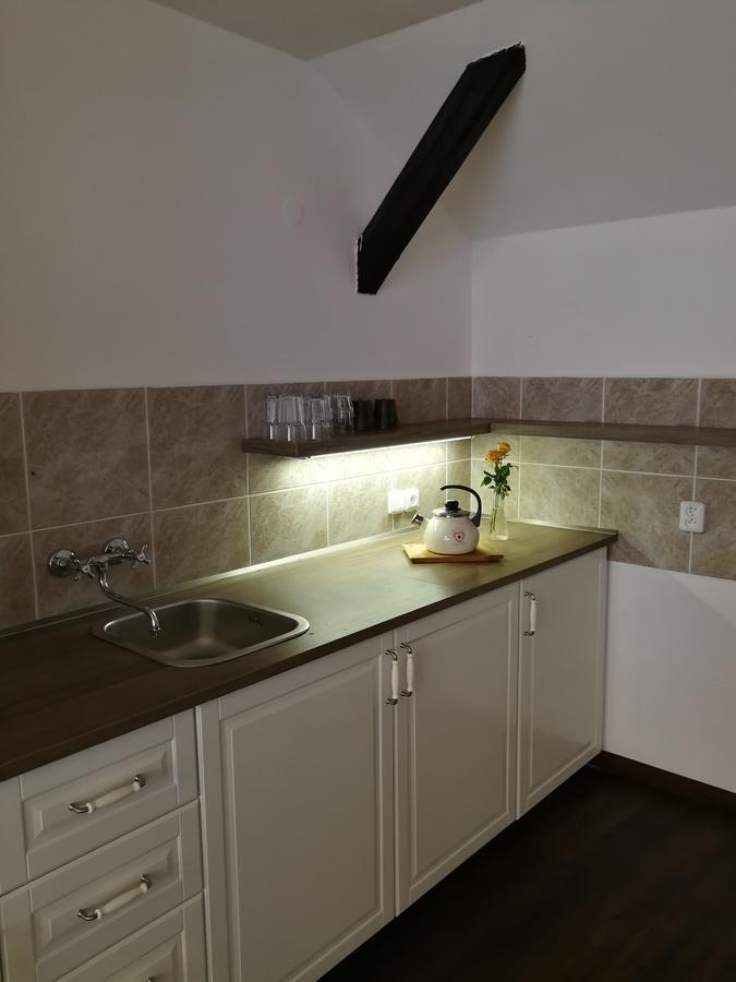 Hnizdo Snu Hotel Hradec Kralove Luaran gambar