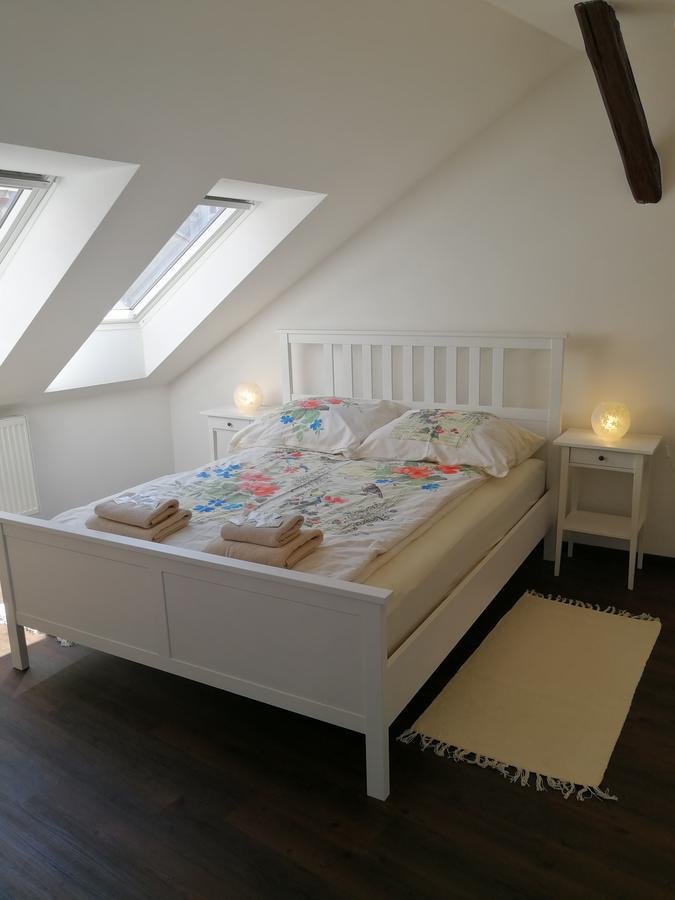 Hnizdo Snu Hotel Hradec Kralove Luaran gambar